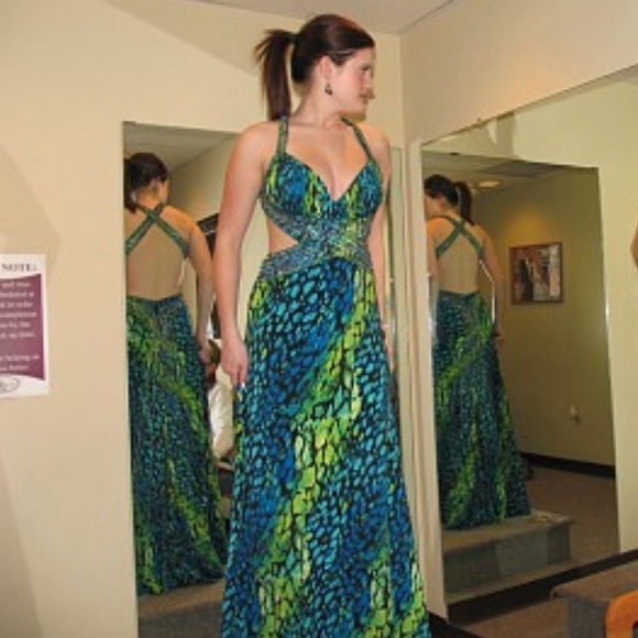 Beautiful Jovani prom dress - Picture 4 of 4